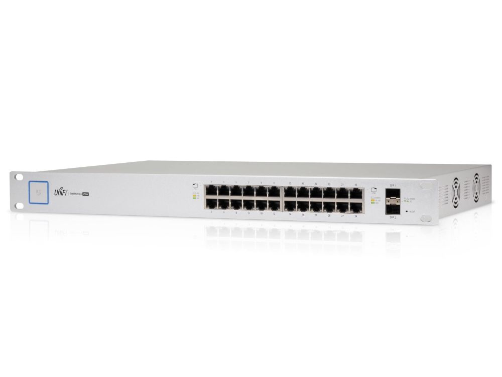 Voorkant en zijkant van de Ubiquiti UniFi US-24-250W switch