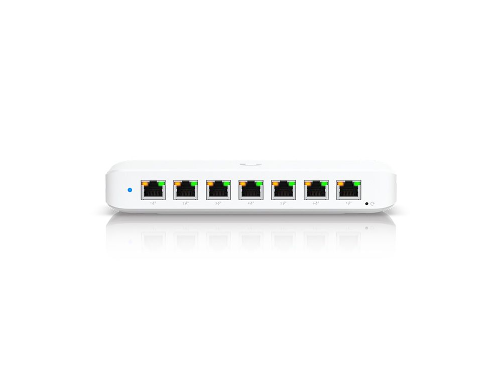 Voorkant van de Ubiquiti UniFi Ultra 60W switch met alle ethernetpoorten en bovenkant met Ubiquiti UniFi logo