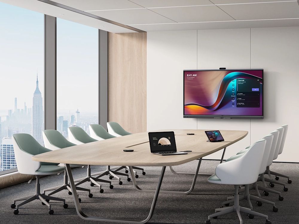 Sfeerfoto van de Yealink MeetingBoard 75 Pro all-in-one vergaderoplossing met touchscreen en 4K camera voor videovergaderingen en presentaties in een middelgrote vergaderruimte
