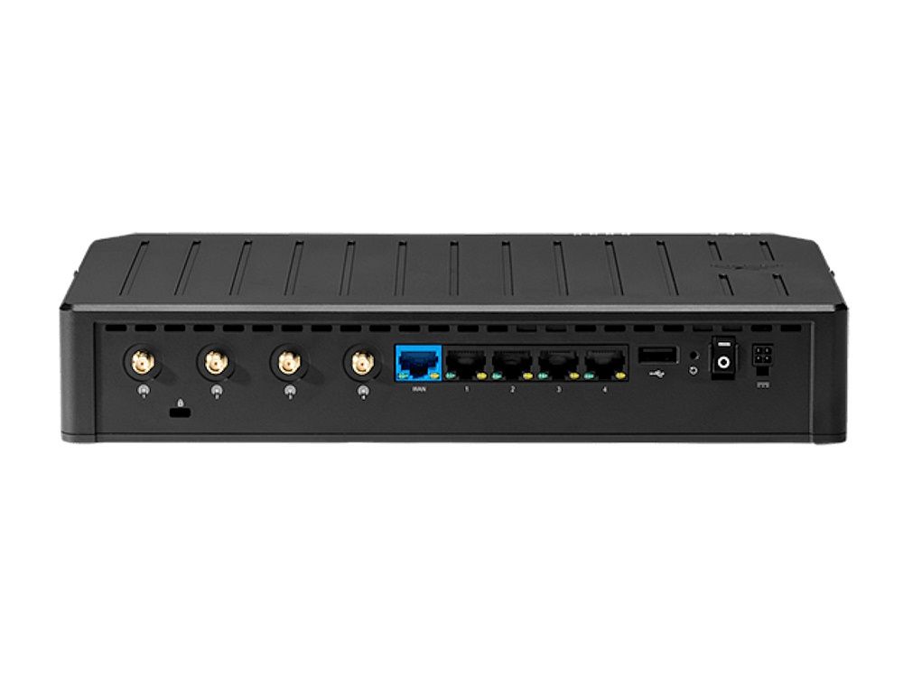 Cradlepoint E100-5GC 5G enterprise router aansluitingen